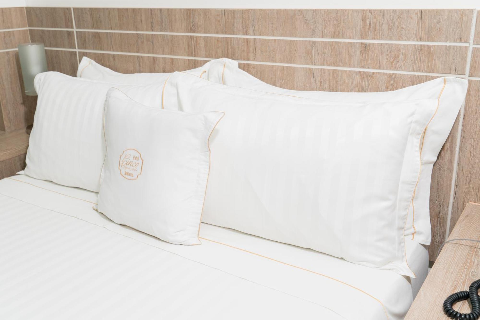 Hotel Cinco Монтерия Экстерьер фото