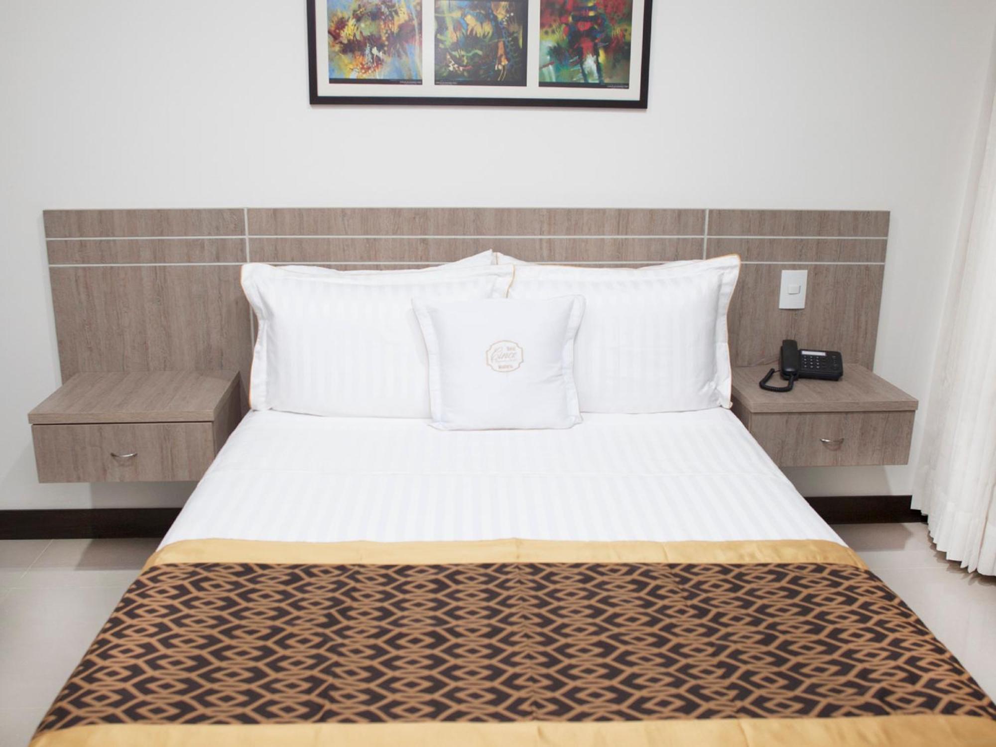 Hotel Cinco Монтерия Экстерьер фото